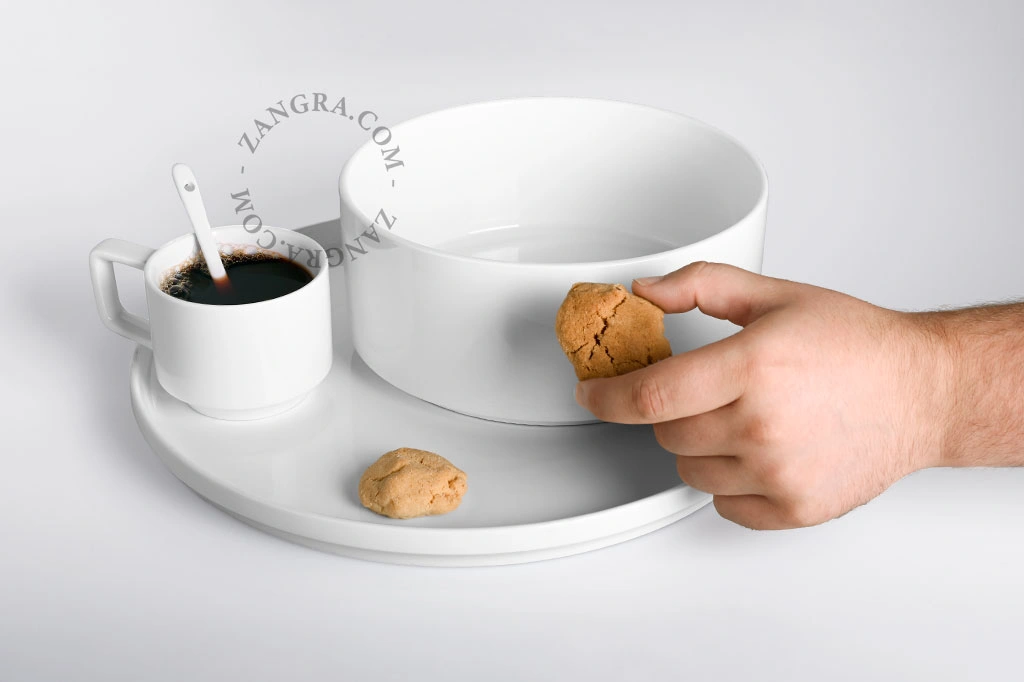 porcelanowy kubek z uchwytem