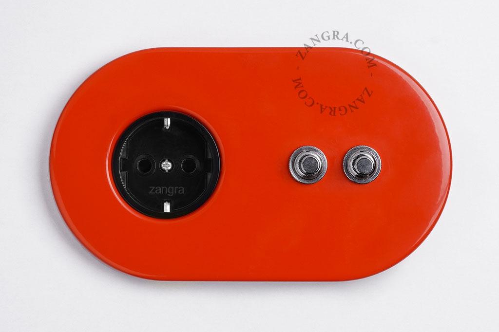 tomada e interruptor embutidos em vermelho - duplo botão de pressão niquelado