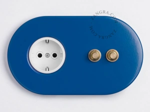 hvid stikkontakt - type F