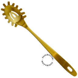 kitchen.068.go_s-cuillere-pates-pastalepel-spaghetti-spoon-or-gold-goud