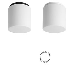 Cylindrisk lampe i blæst glas.