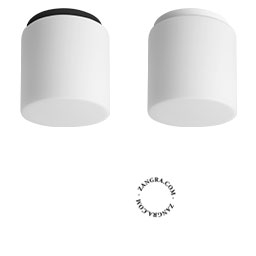 Cylindrisk lampe i blæst glas.