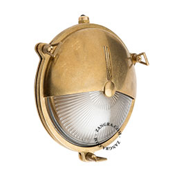 Skotlampe i rå messing.