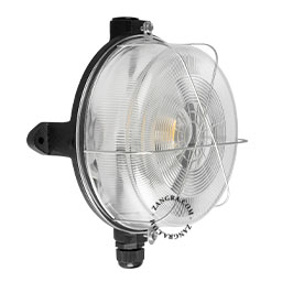 Udendørs skotlampe i støbejern.