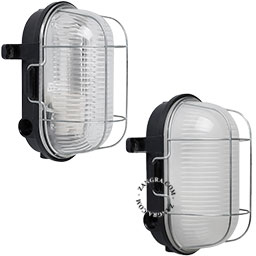 Sort bakelit-skotlampe.