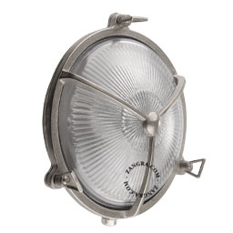 Skotlampe i forniklet messing.