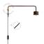 Bruine pivoterende wandlamp met zwenkarm.