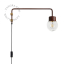 Bruine pivoterende wandlamp met zwenkarm.