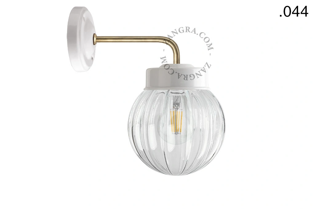 aplique en porcelana blanca y latón - pantalla de vidrio