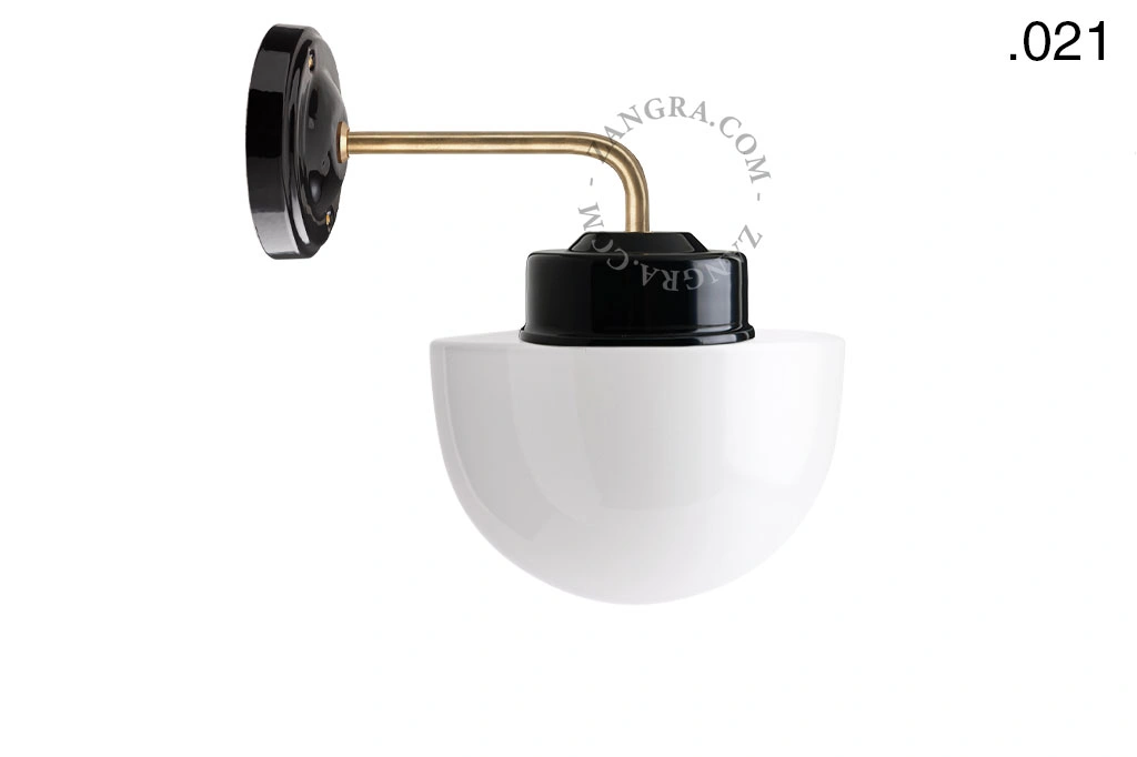 applique en porcelaine noire avec globe en verre