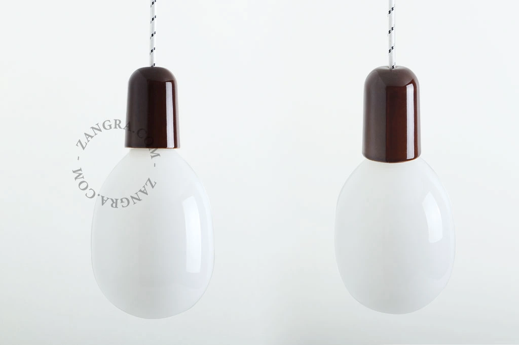 LED Glühbirne – 'balloon' Opalglas