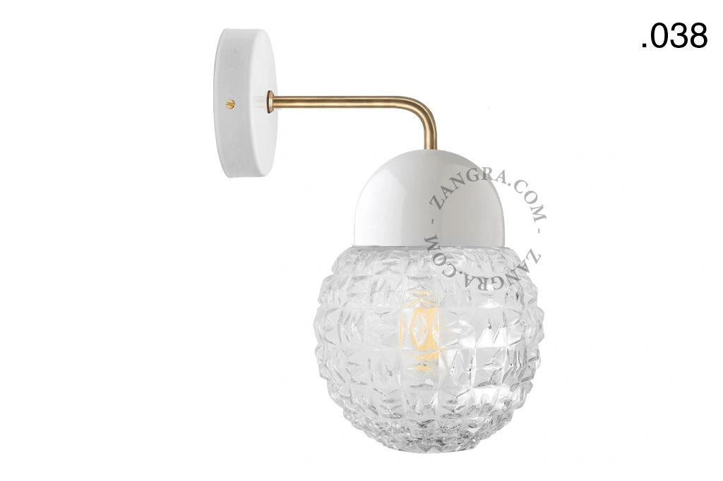 wandlamp van porselein en glas