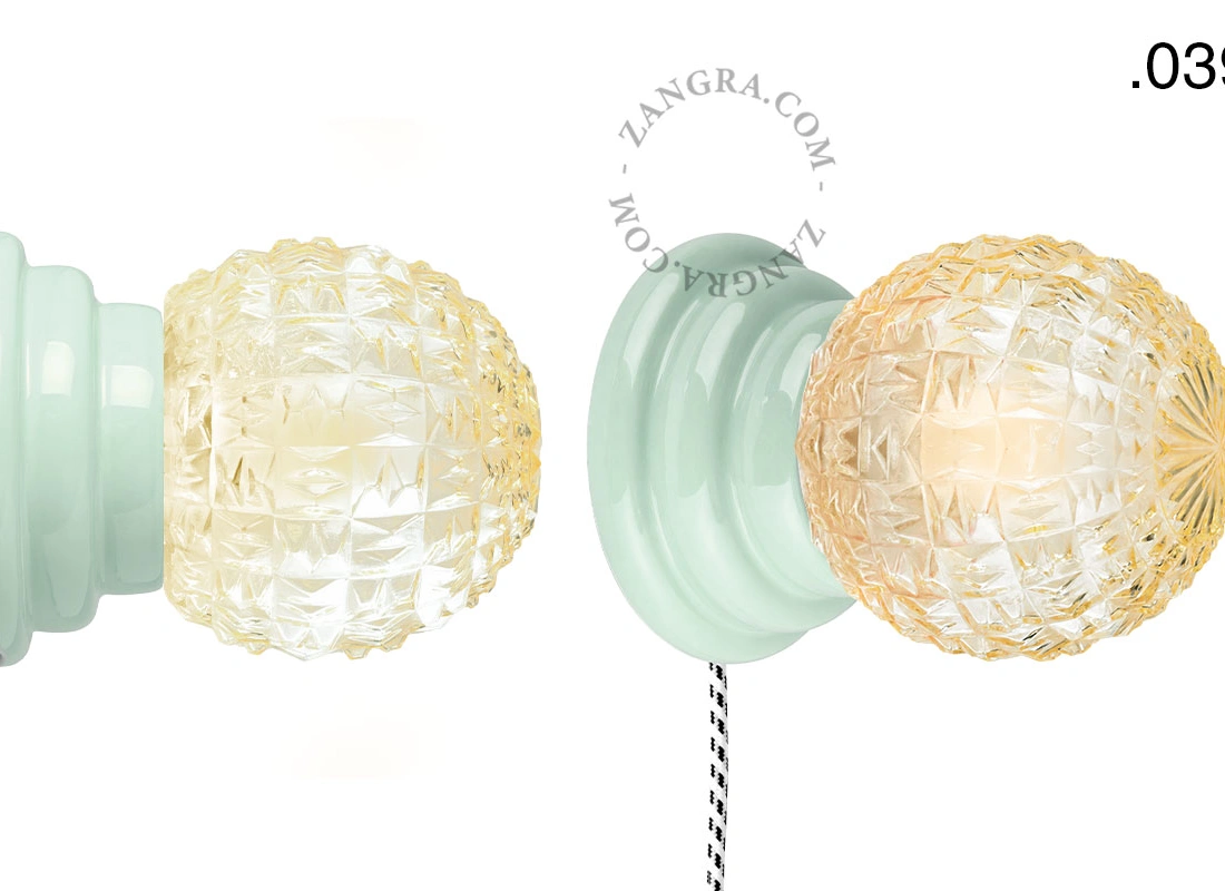 zielona porcelanowa lampa ścienna Art Deco Danilo z włącznikiem