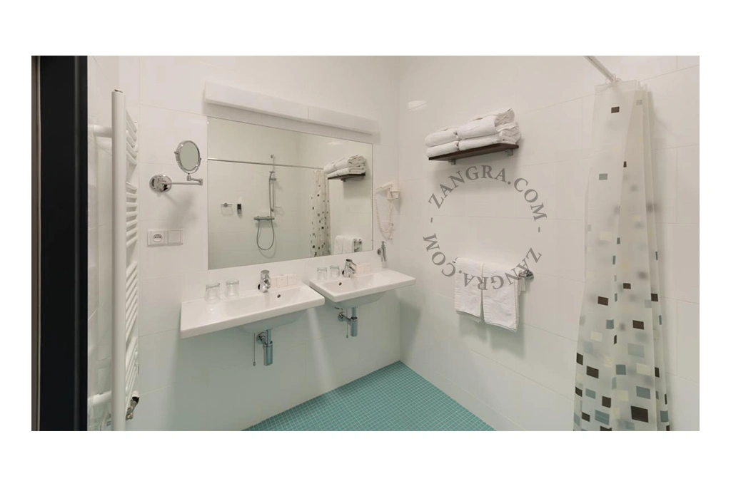 bathroom blown glass wall or ceiling light - 61cm - IP44