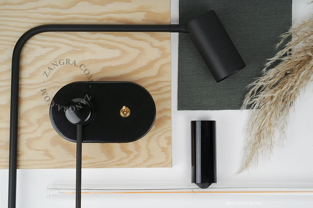 væg eller loft lampe med klar stick lampe pære