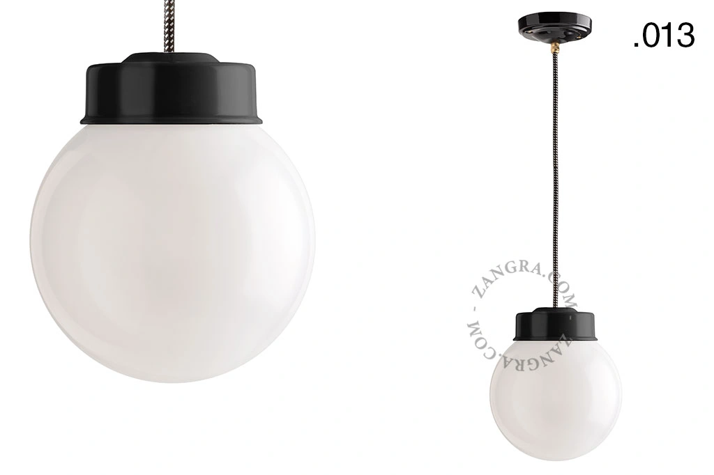 czarna lampa wisząca porcelana ze szklanym kloszem