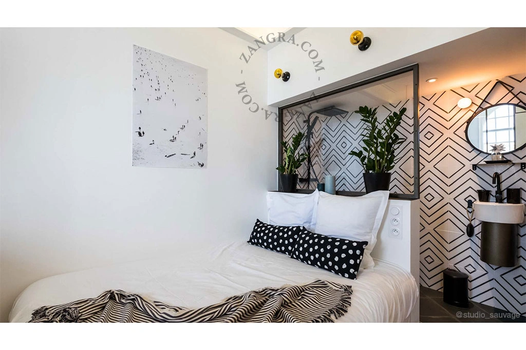 LED filament bulb – gold crown mirror