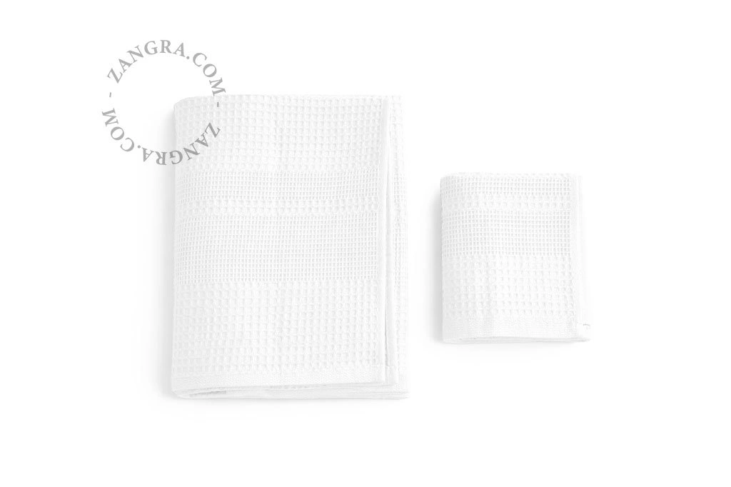 honeycomb bath towel - white