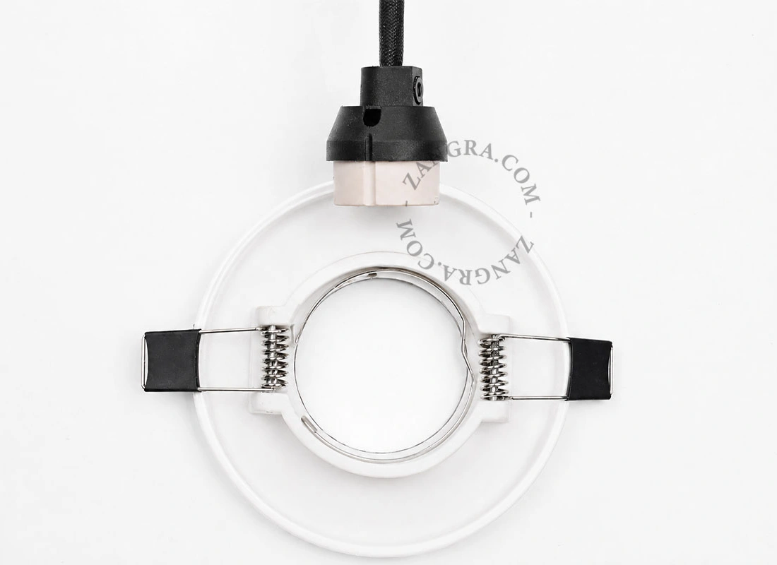 biały porcelanowy spot wpuszczany Damia