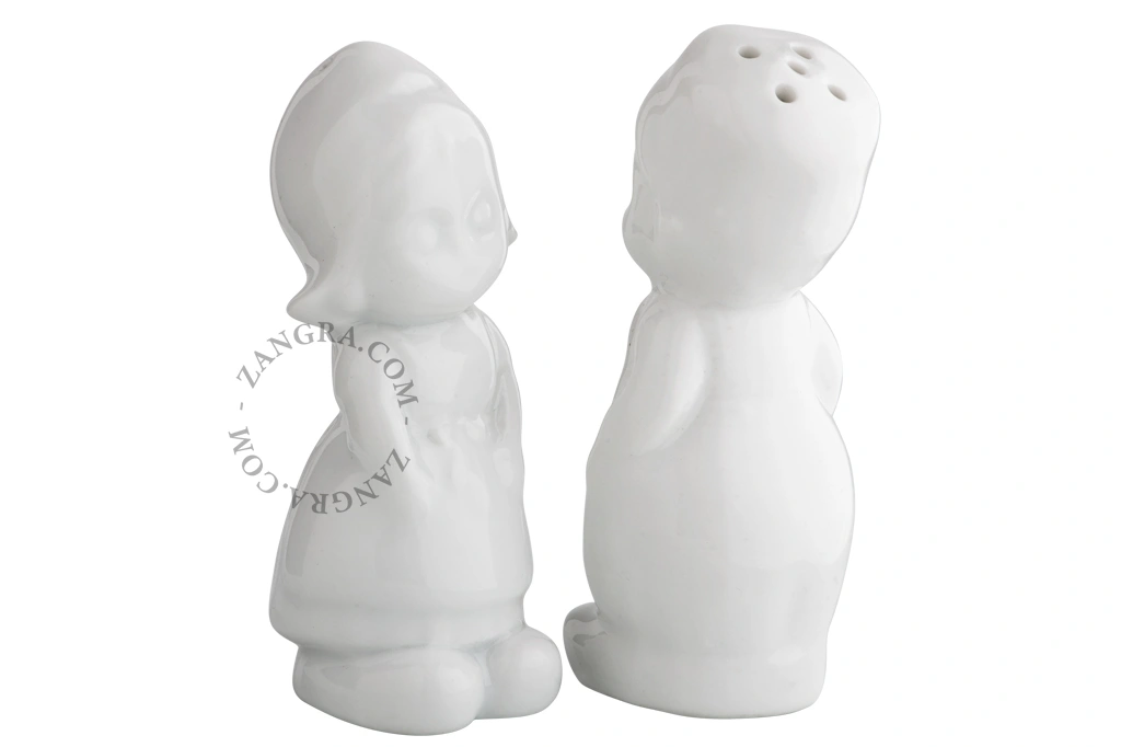 juego de salero y pimentero de porcelana