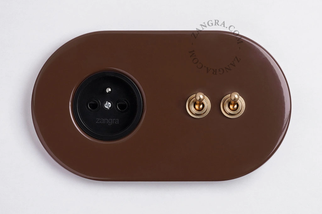 prise murale marron et double interrupteur va-et-vient ou simple - leviers en laiton brut