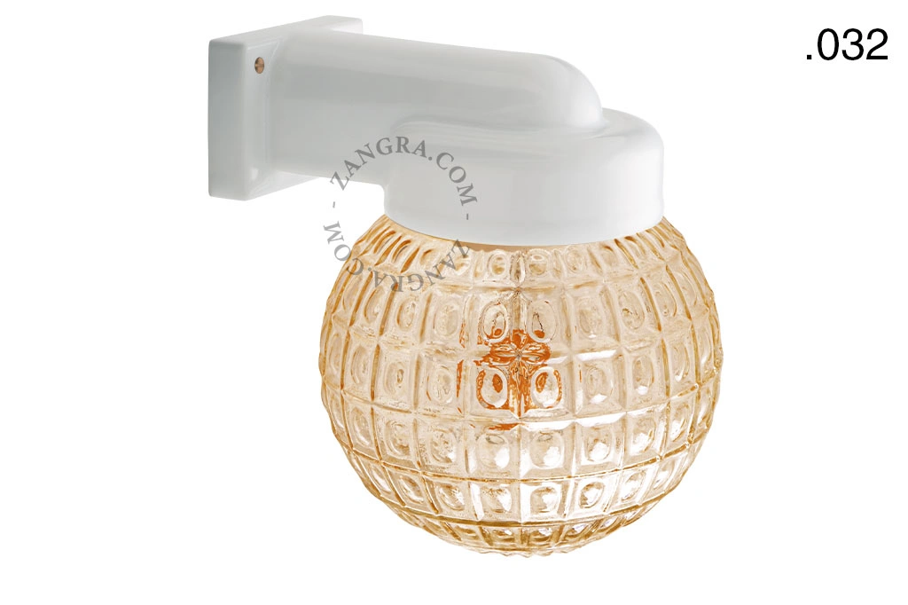 zewnętrzna lub łazienkowa lampa ścienna biała porcelana ze szklanym kloszem - IP54
