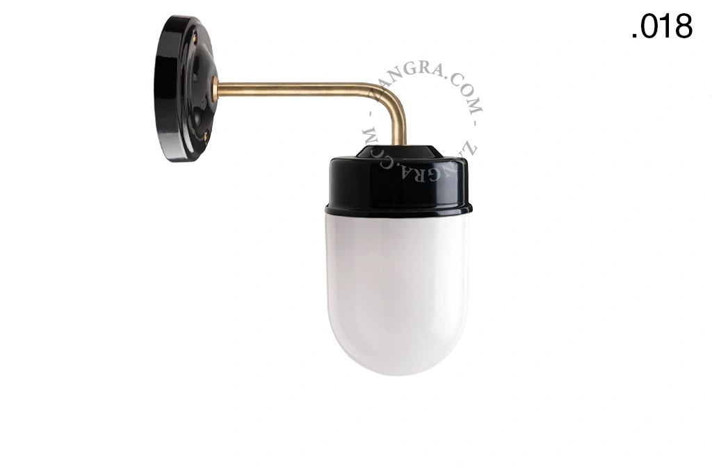 applique en porcelaine noire avec globe en verre