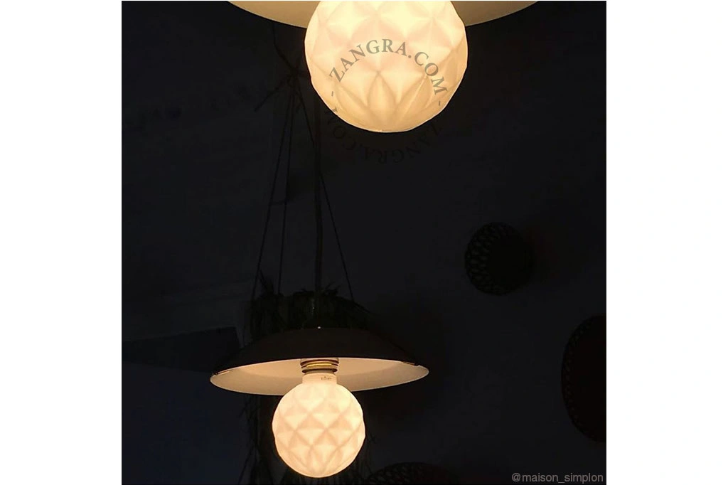 E27 dæmpbar glødetråd LED-pære - opalt glas - konkav - 2700K - 4W