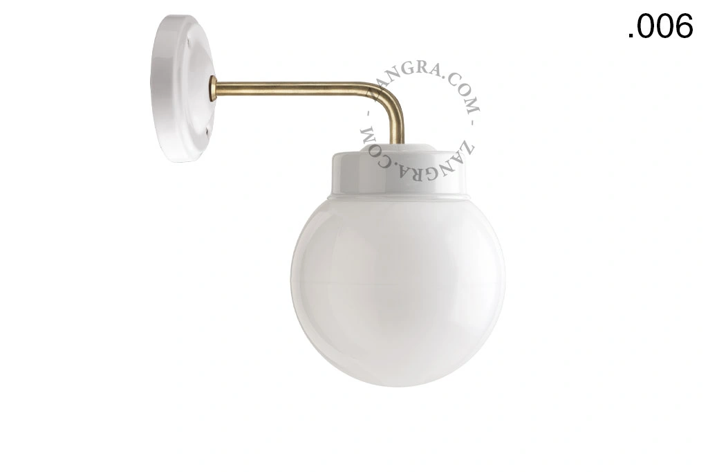 aplique en porcelana blanca y latón - pantalla de vidrio