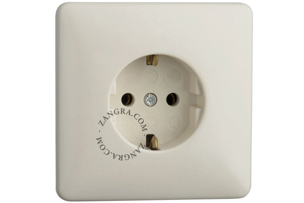 beige bakelite socket - type F