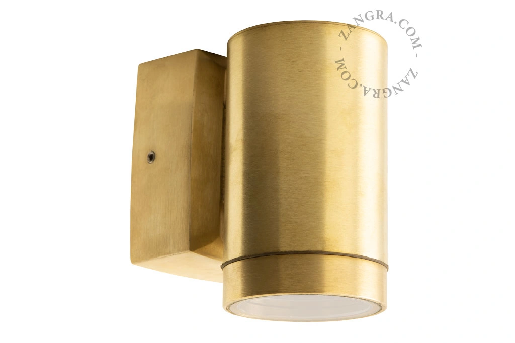 väggspotlight i mässing för utomhusbruk eller badrum - IP64