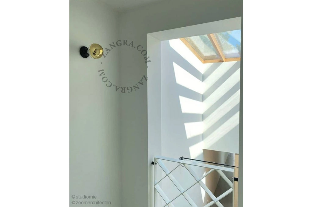 LED filament bulb – gold crown mirror