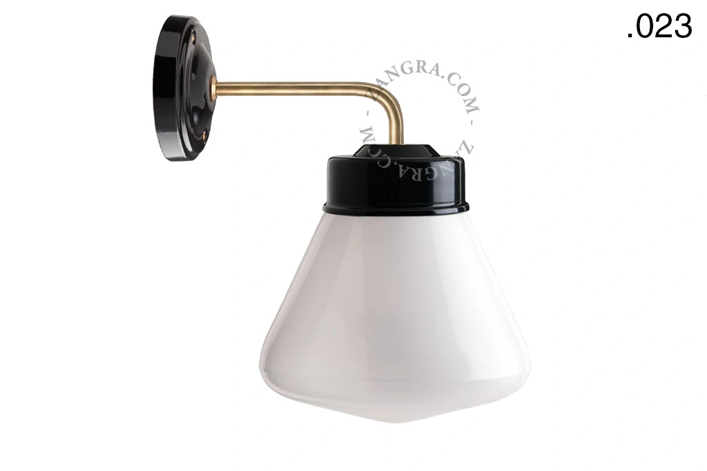 applique en porcelaine noire avec globe en verre