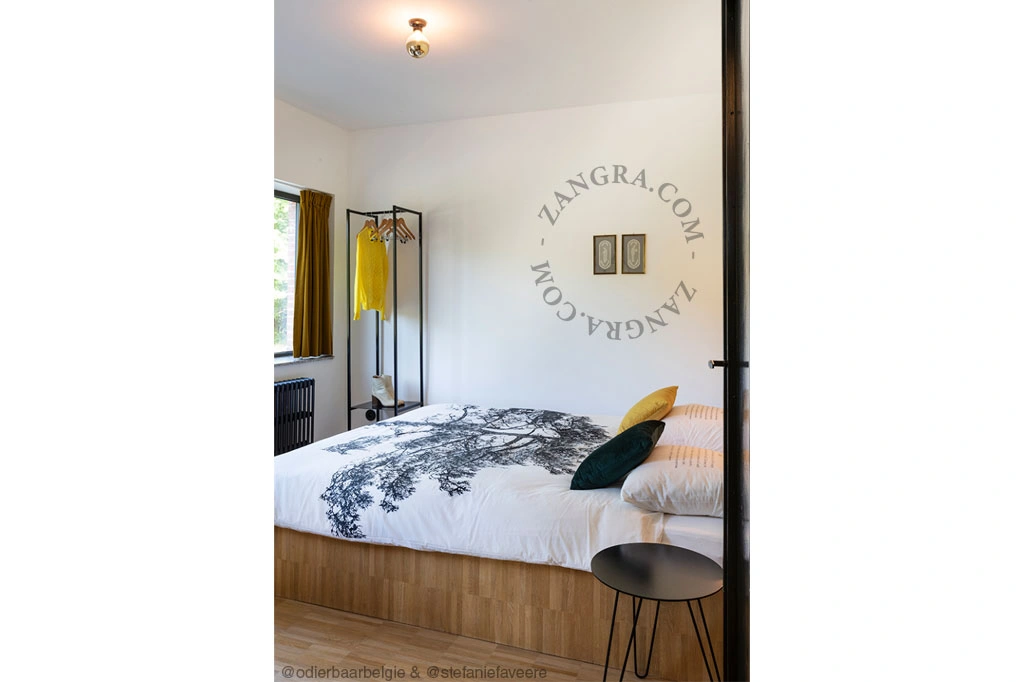 LED filament bulb – gold crown mirror