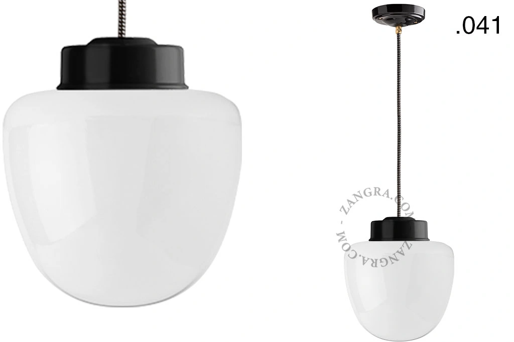 czarna lampa wisząca porcelana ze szklanym kloszem