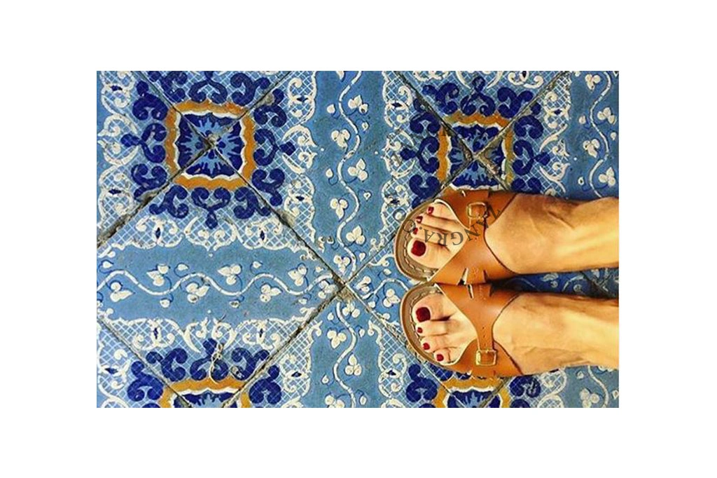 water sandals - brown