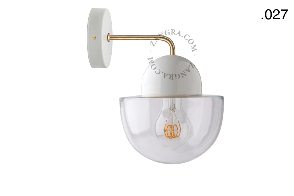 wandlamp van porselein en glas