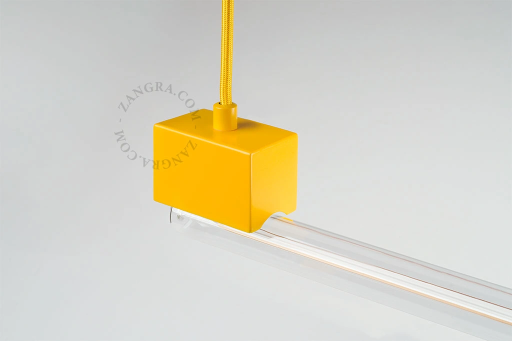 candeeiro suspenso linear amarelo Bruno