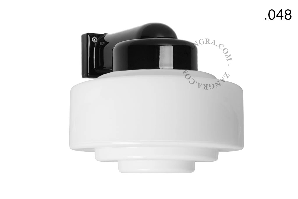 badeværelse sort porcelænsvæglampe med glasskærm - IP54