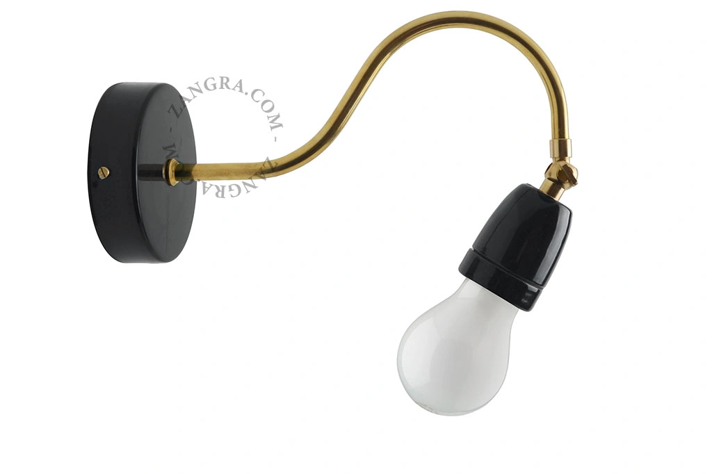 lampada da parete collo di cigno in porcellana nera e ottone