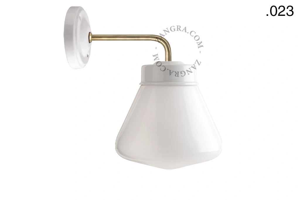aplique en porcelana blanca y latón - pantalla de vidrio
