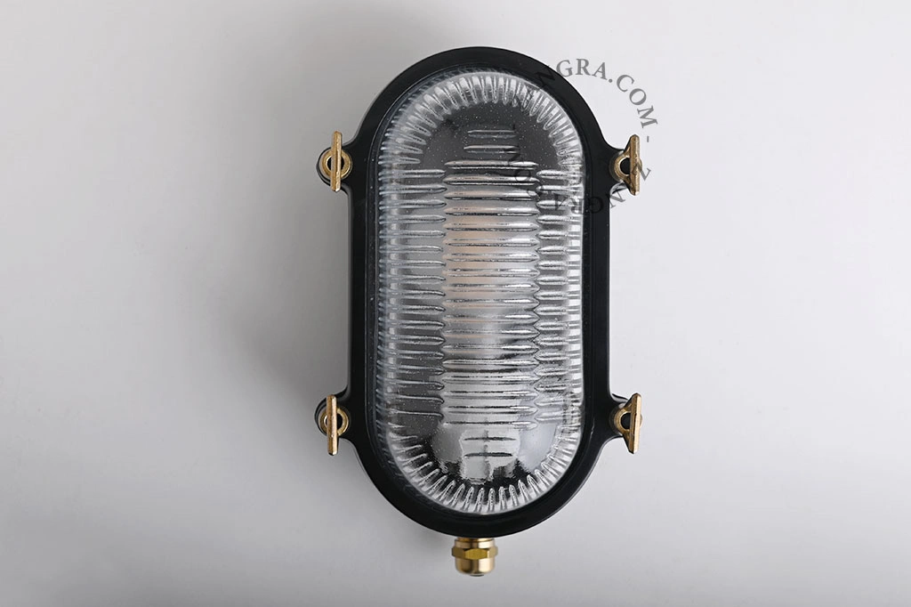 udendørs skotlampe i sort messing - IP64