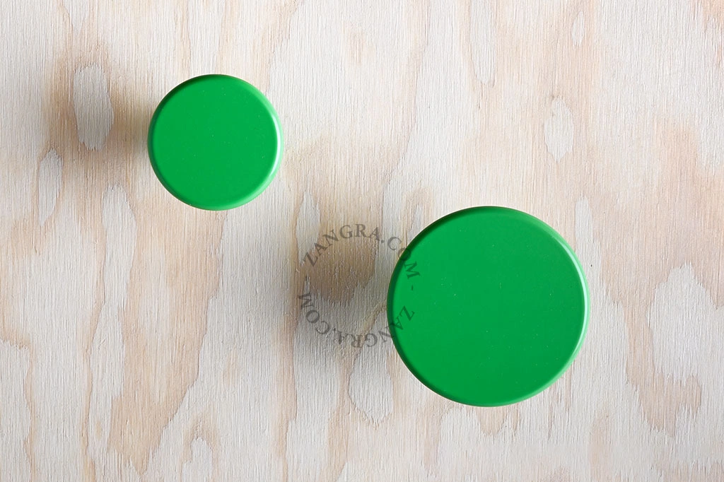 gancho verde para casacos
