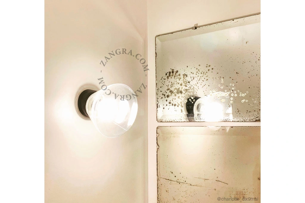 vägglampa i svart porslin för badrum med glasskärm – Ø 10cm - IP54