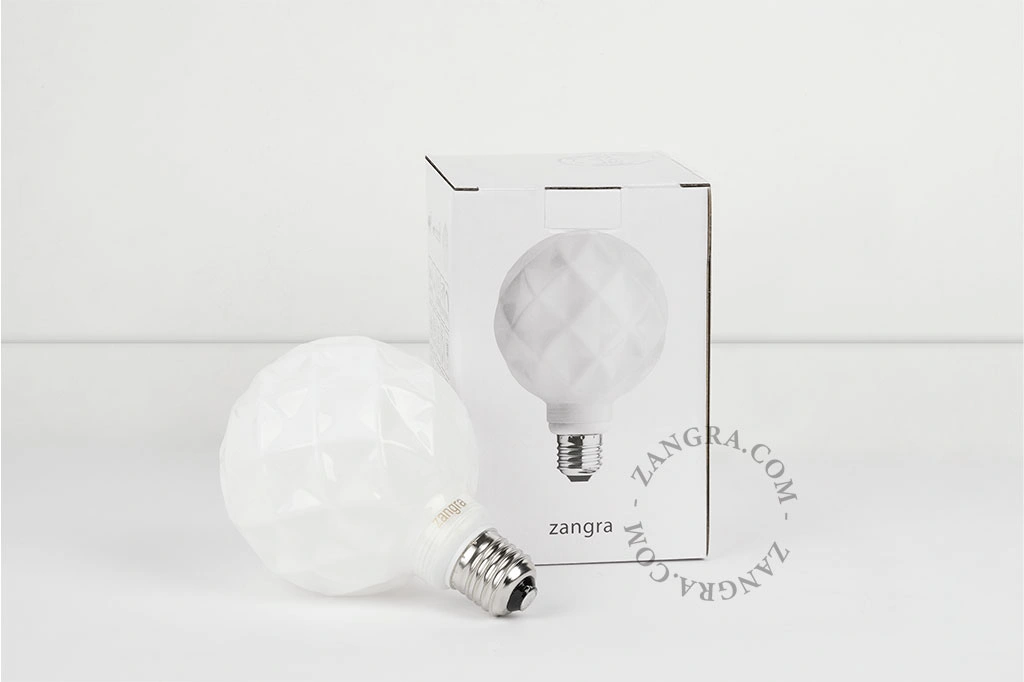 E27 dæmpbar glødetråd LED-pære - opalt glas - konkav - 2700K - 4W