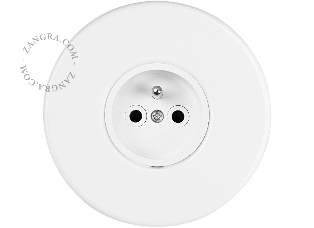 wit porseleinen inbouw stopcontact