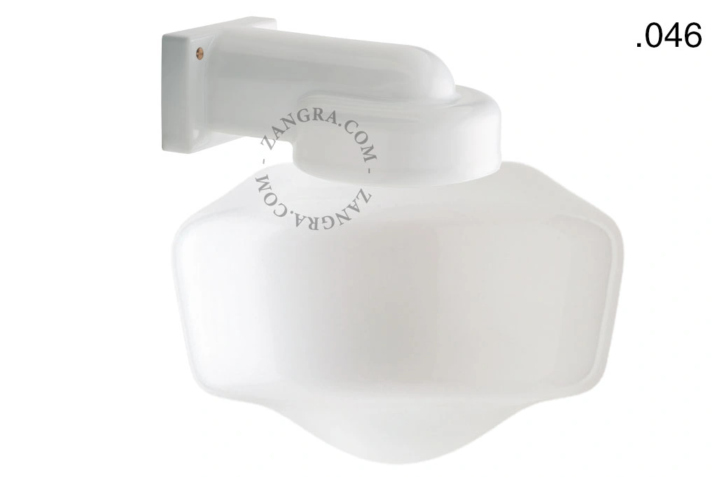 zewnętrzna lub łazienkowa lampa ścienna biała porcelana ze szklanym kloszem - IP54