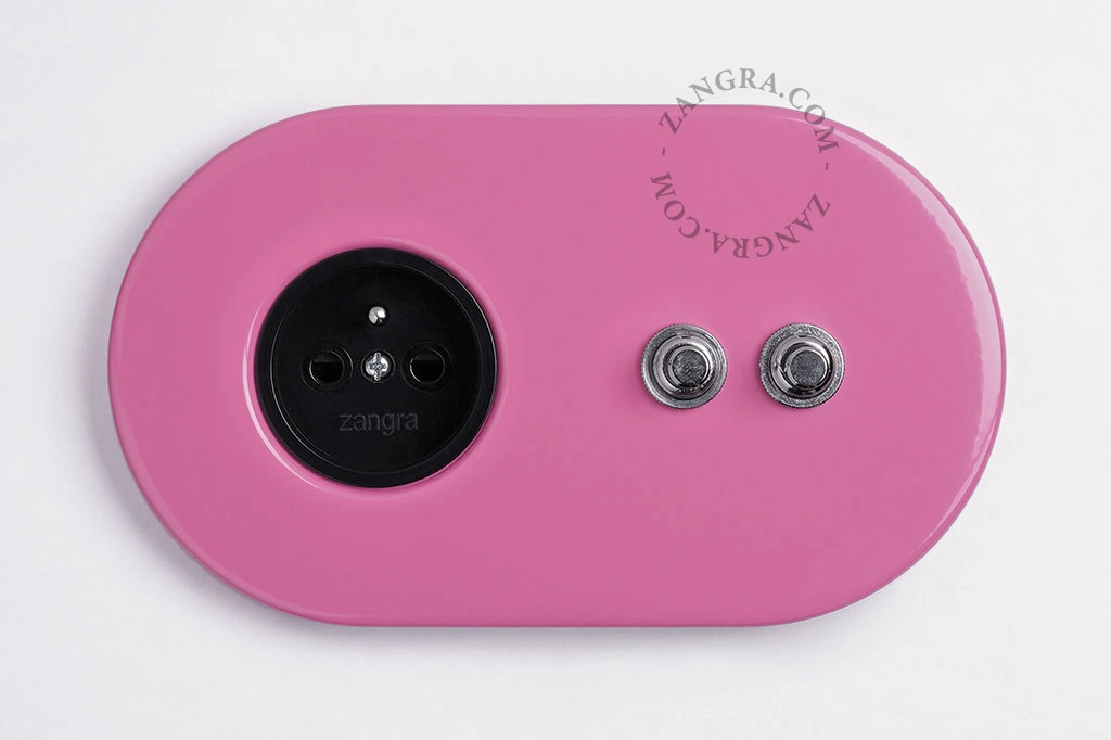 roze stopcontact met 2 drukknoppen - zilverkleurig