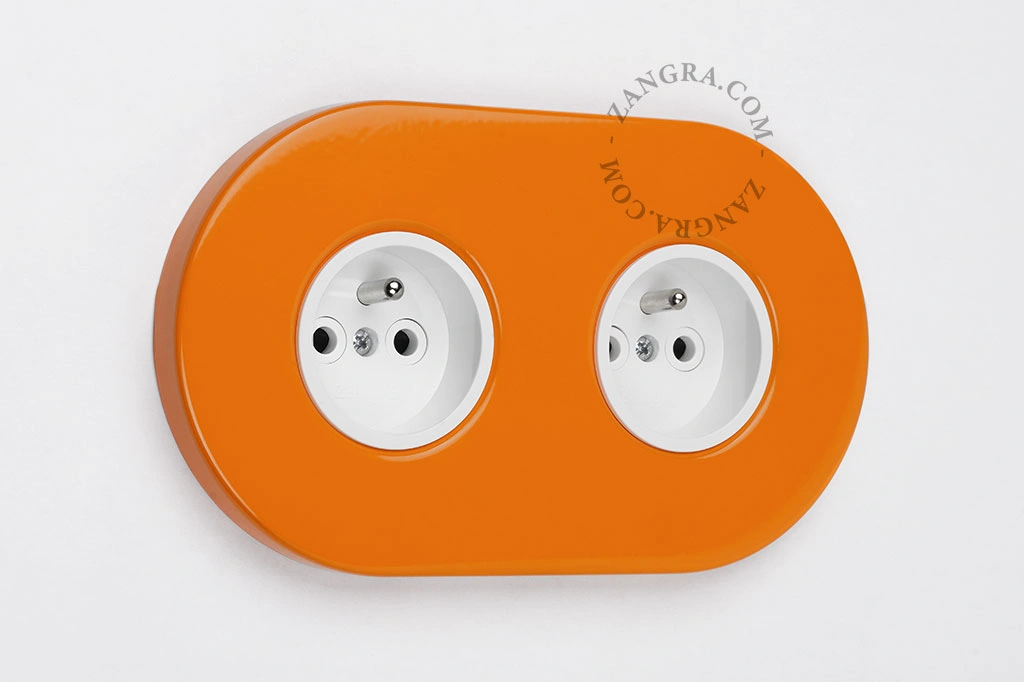oranje dubbel stopcontact