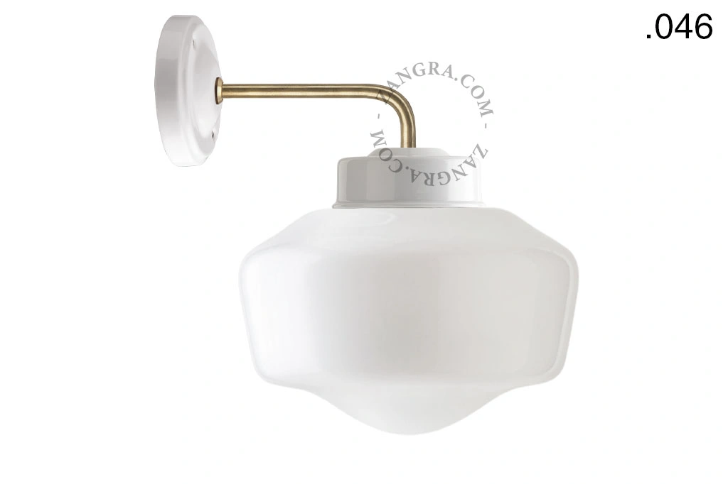 aplique en porcelana blanca y latón - pantalla de vidrio